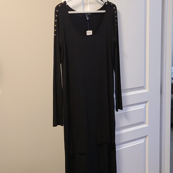 High-low dress - Picture 1 of 3